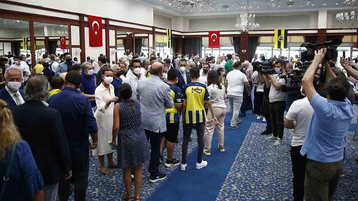 Fenerbahçe Kulübünde Geleneksel Bayramlaşma Töreni Düzenlendi
