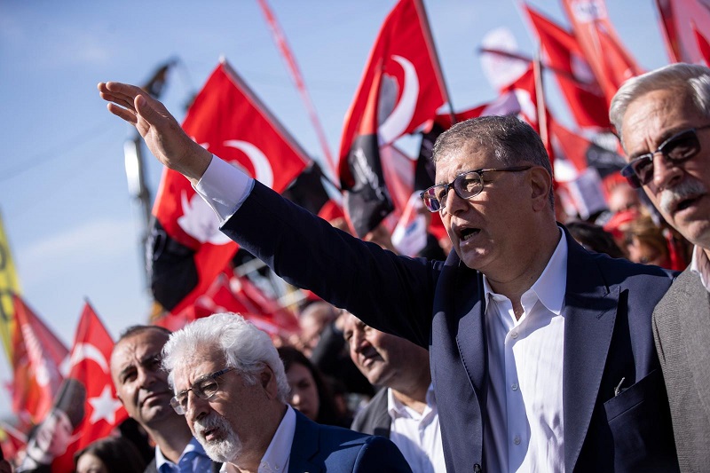 Başkan Cemil Tugay, Maltepe Mitinginde Adalet Mesajı Verdi